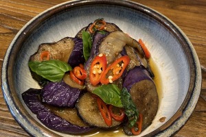 Eggplant, pad ma kua yao tao jieow.